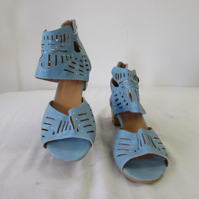 Unbranded Pale Blue Cutout Sandal Size 43 - Image 2