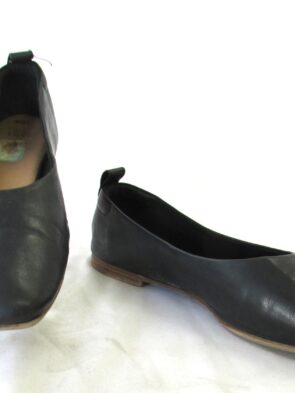 Time and True Memory Foam Flats Size 10W