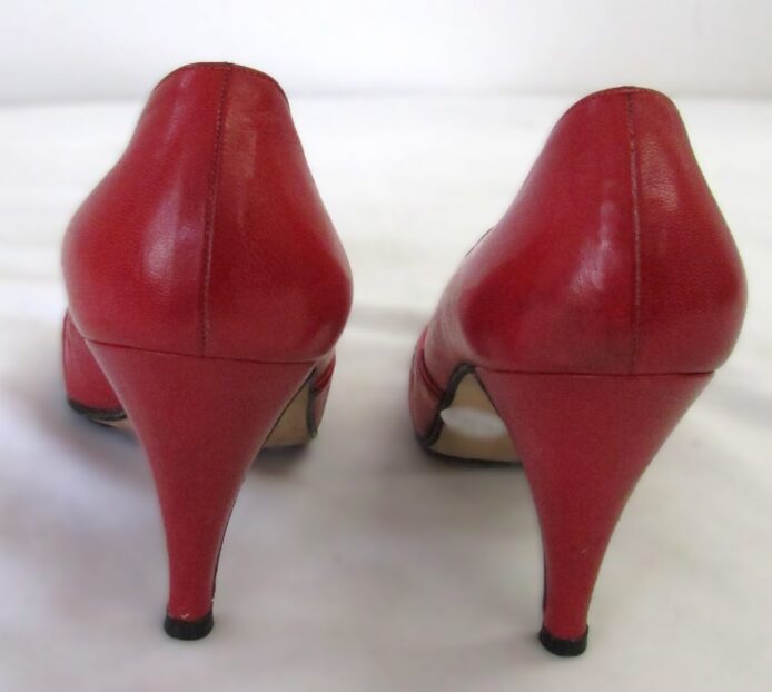 Tiber Vintage Pumps Size 6 - Image 6