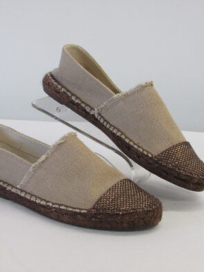 Andre Assous Linen Flats Size 8