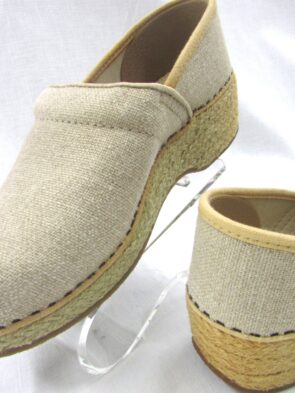 Dansko Vegan Clogs Size 7