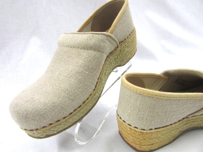Dansko Vegan Clogs Size 7