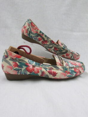 Naturalizer Floral Loafers Size 8.5N