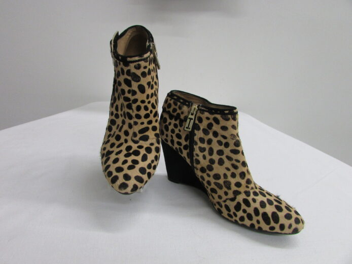 Isaac Mizrahi Calf Hair Ankle Boot Size 7