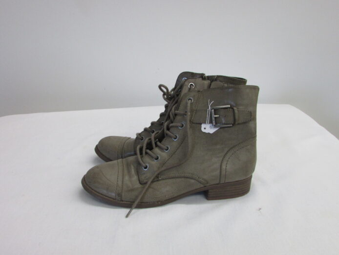 G by Guess Ankle Boot Size 7.5 - Image 4