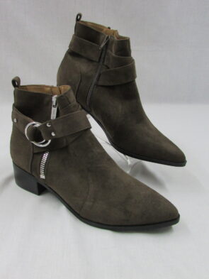 Nine West Ankle Boots w Belt Size 10