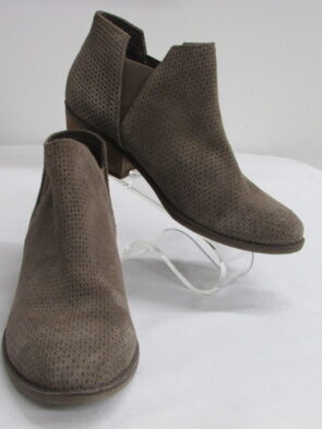 Crown Vintage Textured Ankle Boot Size 7