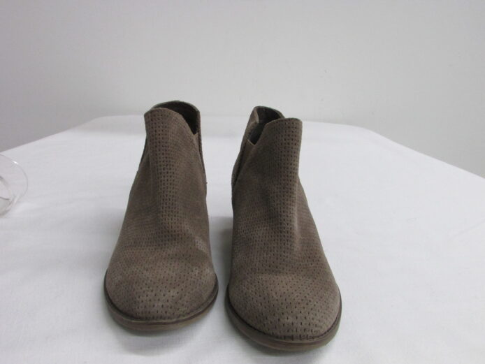 Crown Vintage Textured Ankle Boot Size 7 - Image 2