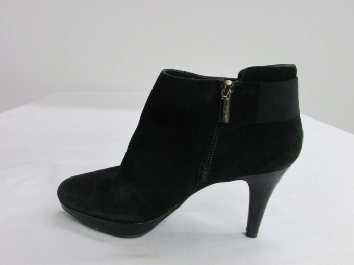 Bandolino  Ankle Boot Size 7 - Image 5