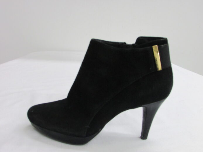 Bandolino  Ankle Boot Size 7 - Image 7