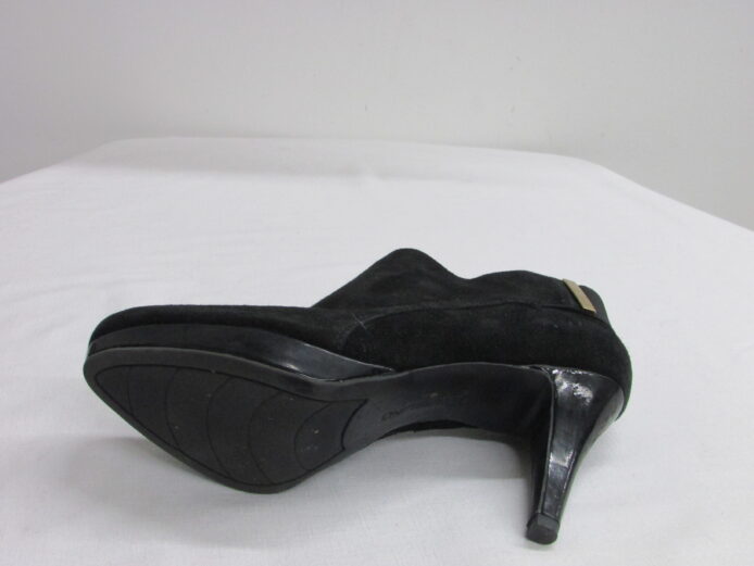 Bandolino  Ankle Boot Size 7 - Image 8