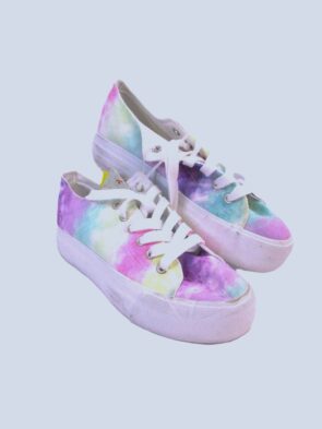 Mudd Canvas Gym Shoes Size 7