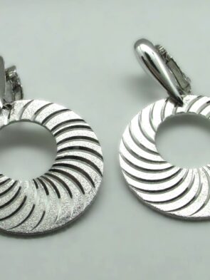 Vintage Signed Trifari Silver Tone Swirl Design Dangle Clip On Earrings