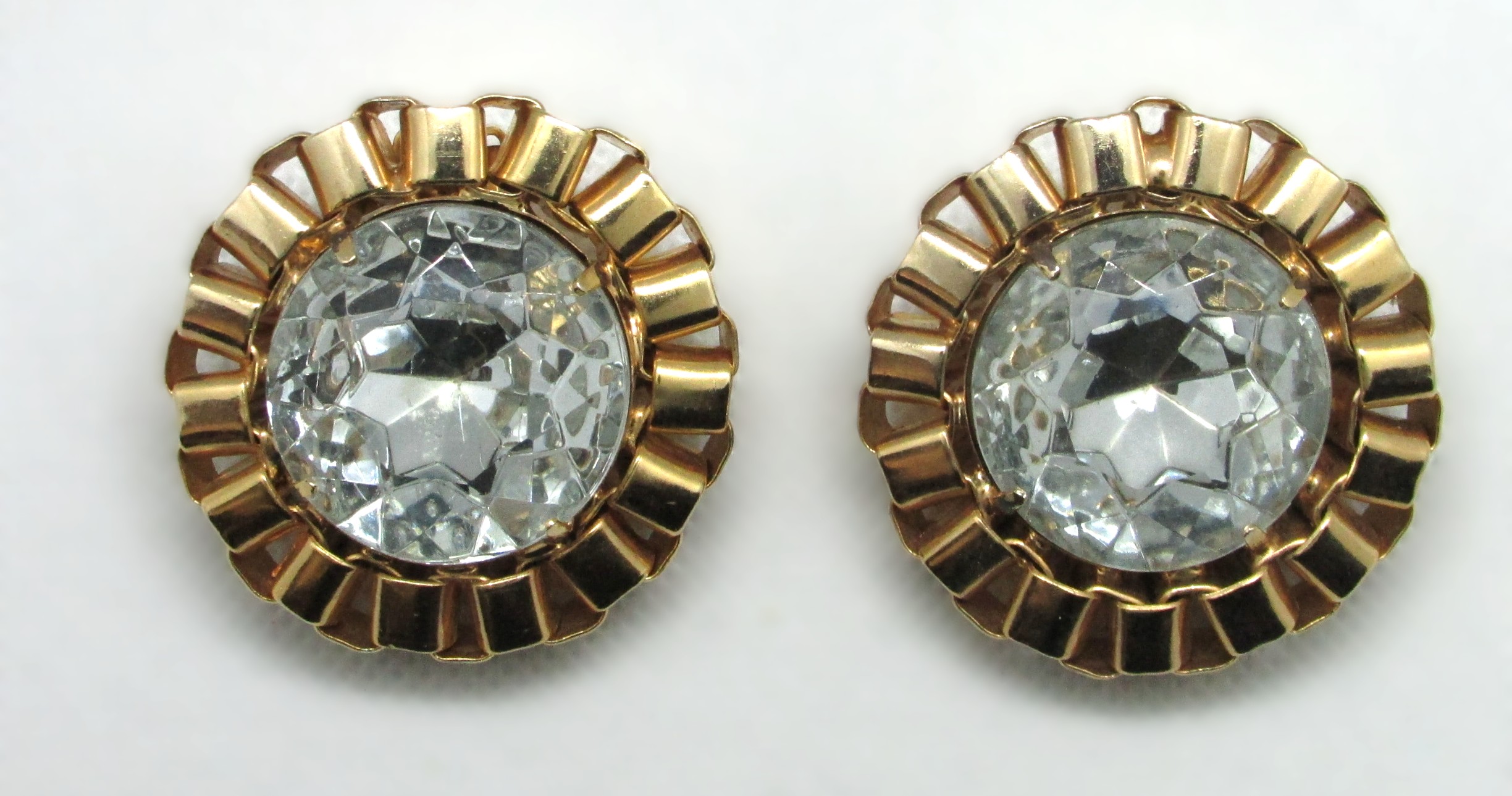Vintage Gold w Large Beveled Center Stone Clip On Earrings