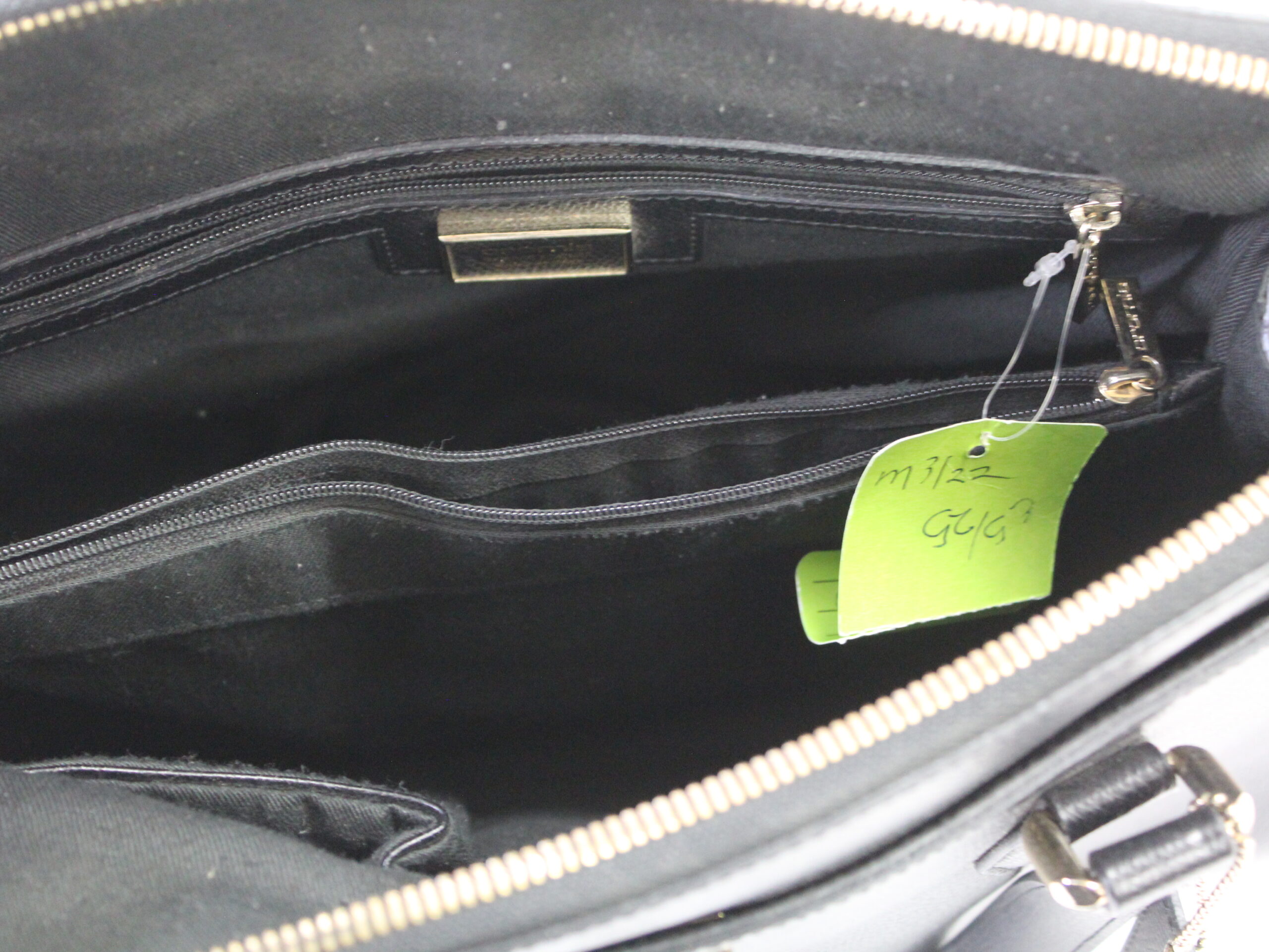 Cromia Vintage Black PVC Shoulder Bag with Strap - Image 7