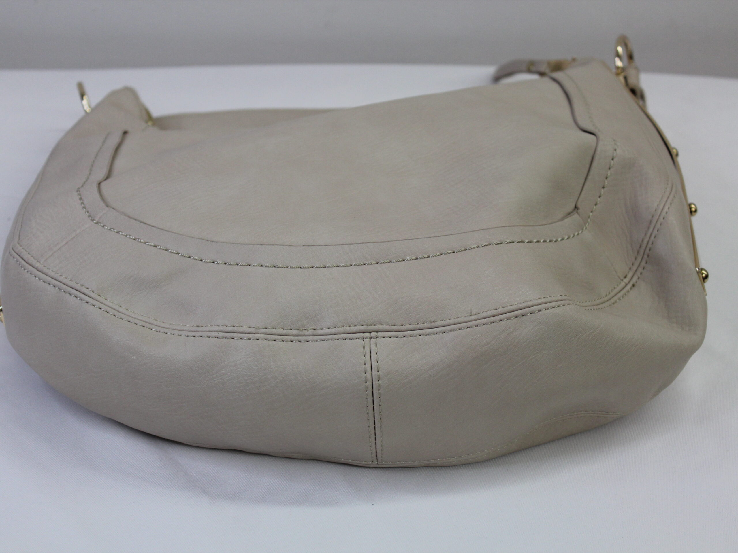 MMS Design Studio Vintage Cream Shoulder Bag - Image 4