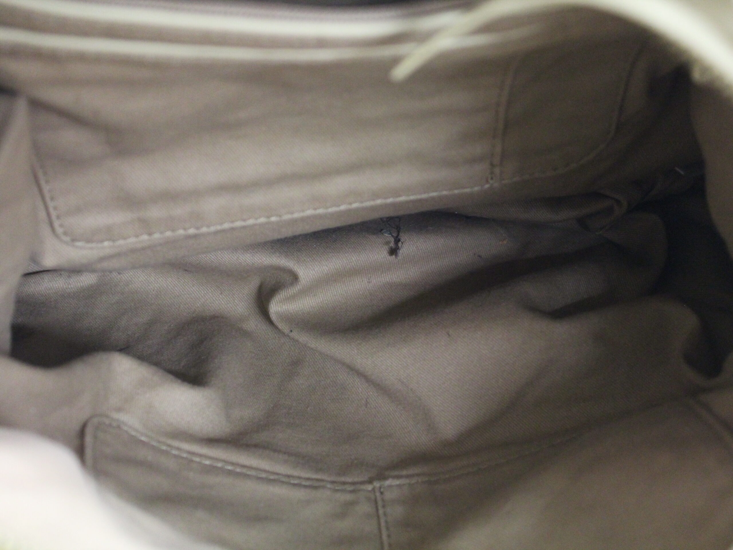 Hobo Vintage Geniune Leather Shoulder Bag - Image 7