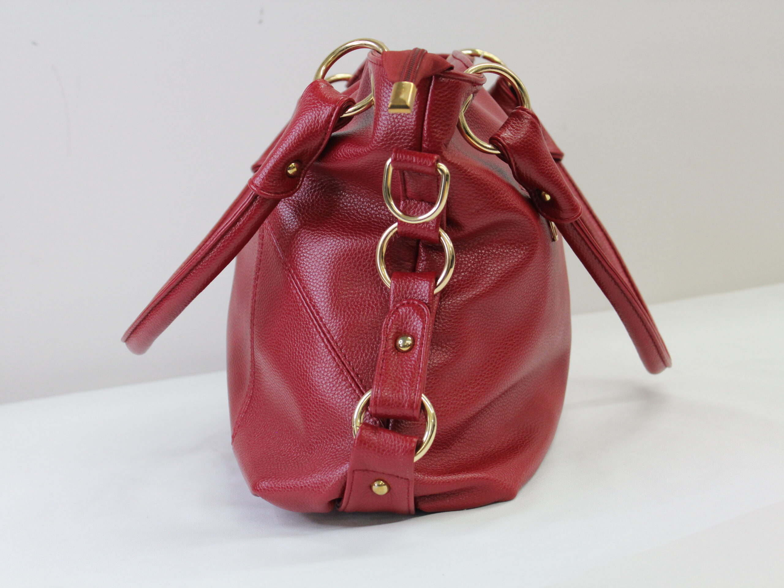 Designer Vintage Red Leather Shoulder Bag - Image 4