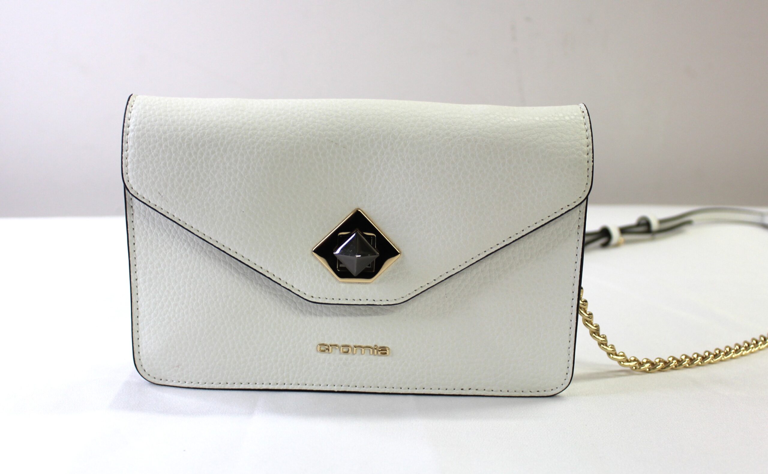 Cromia Vintage Leather White Crossbody purse - Image 3