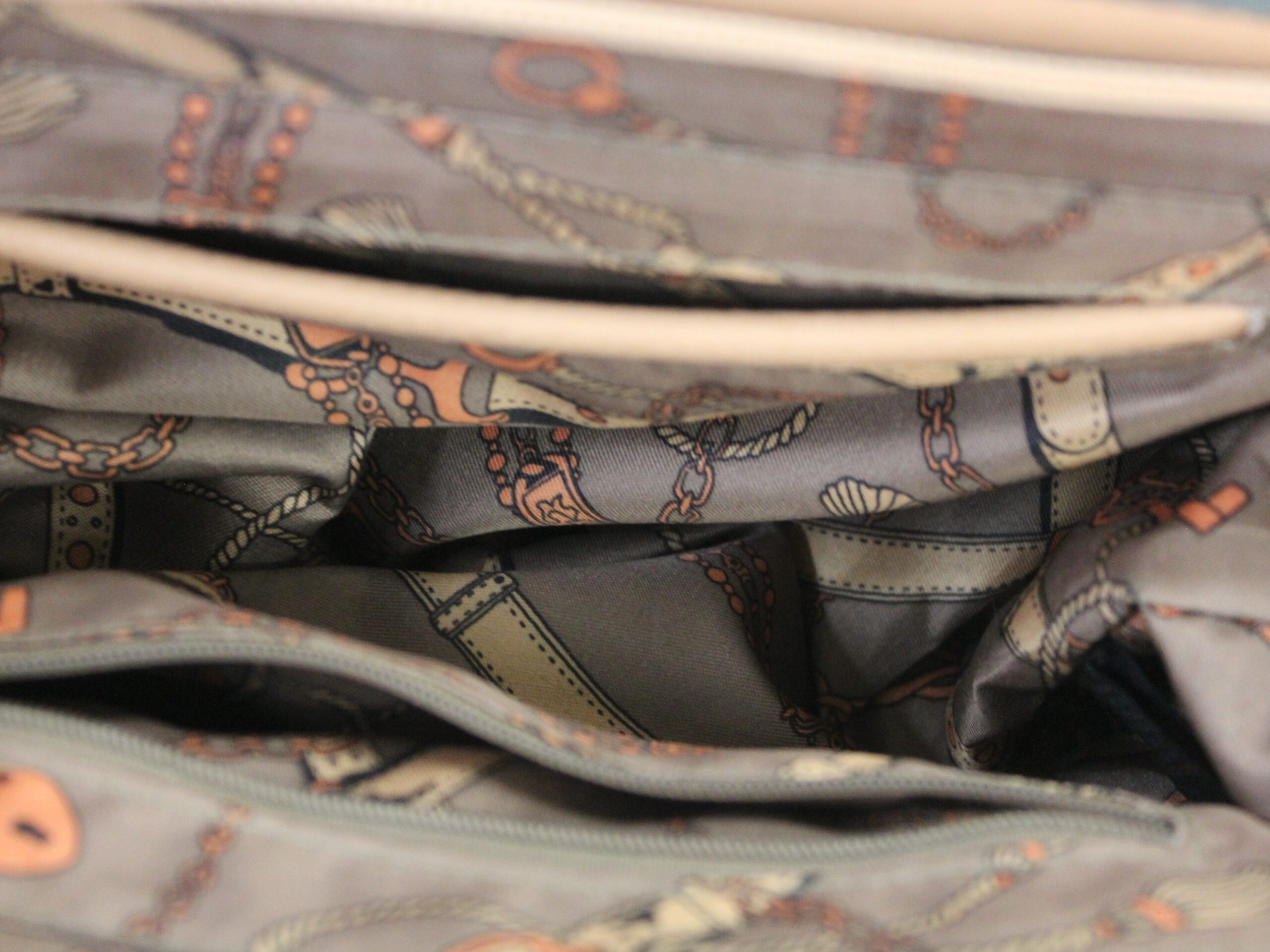 Unbranded Crossbody Tan Purse - Image 4