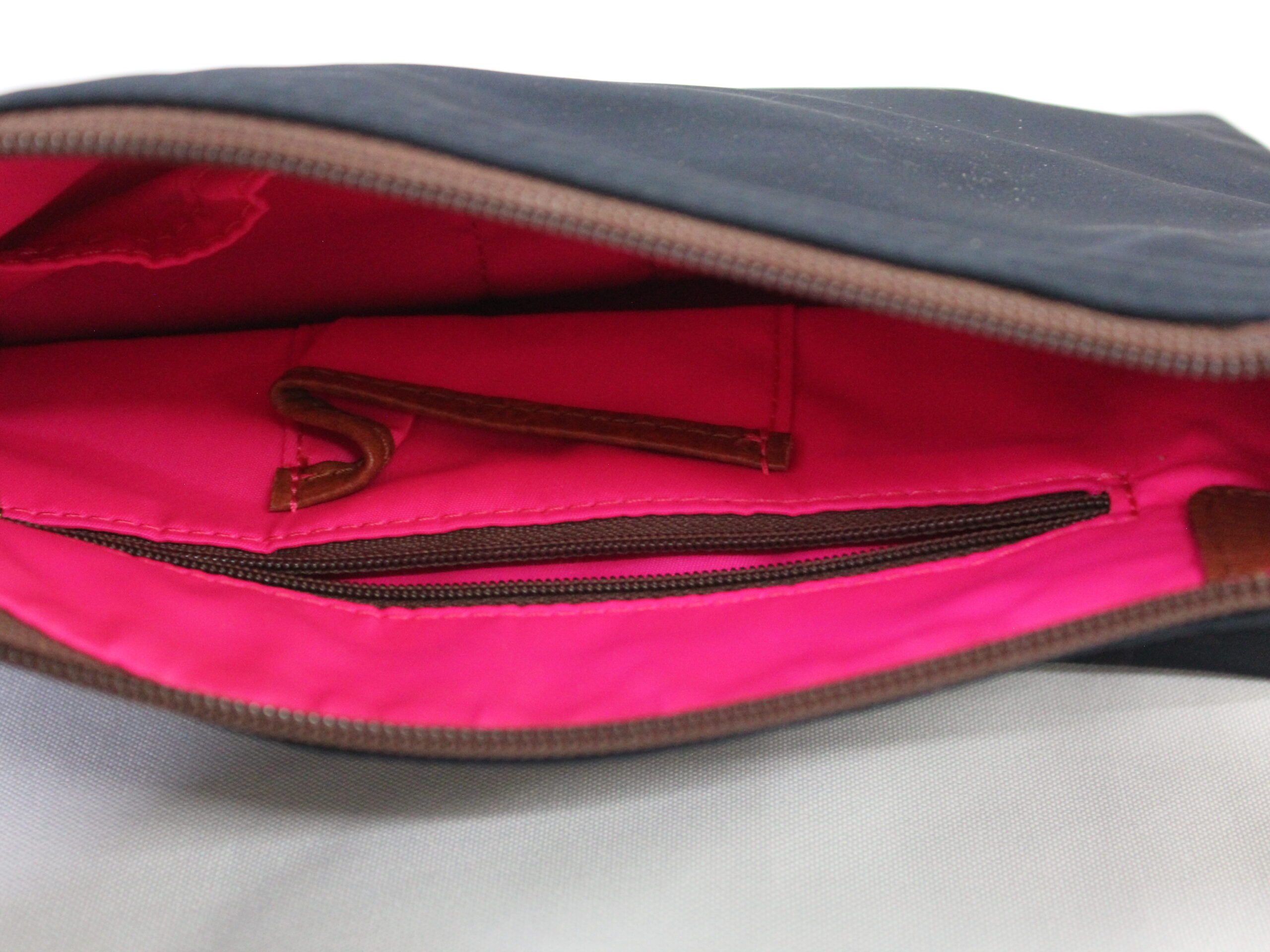 Dooney & Bourke Vintage Fabric Shoulder Bag - Image 5