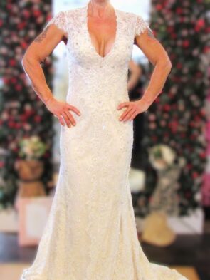 Martina Liana Women Bridal Gown, vory Silver Lace Gown Size 10