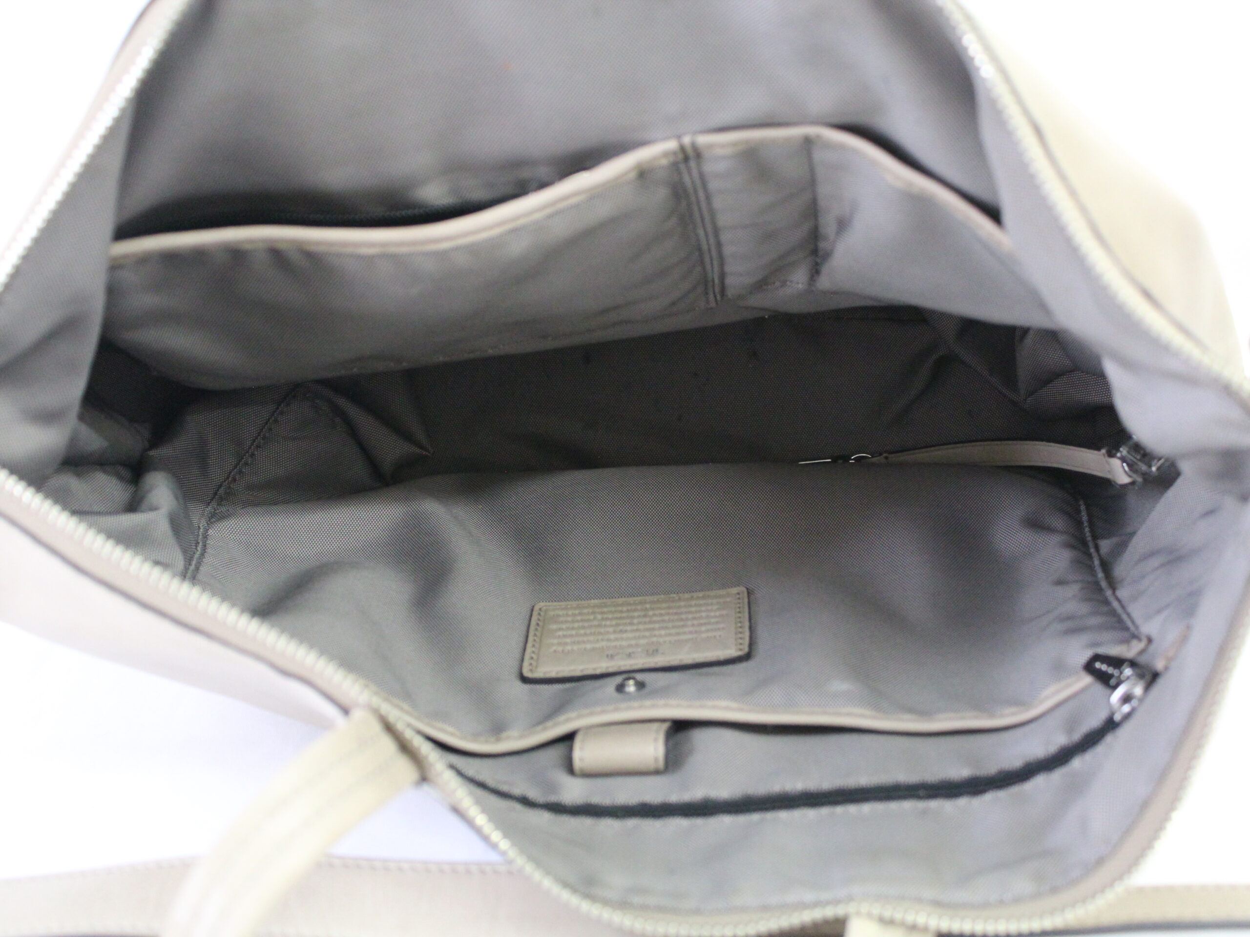 Tumi Vintage Leather Tote with Strap - Image 5