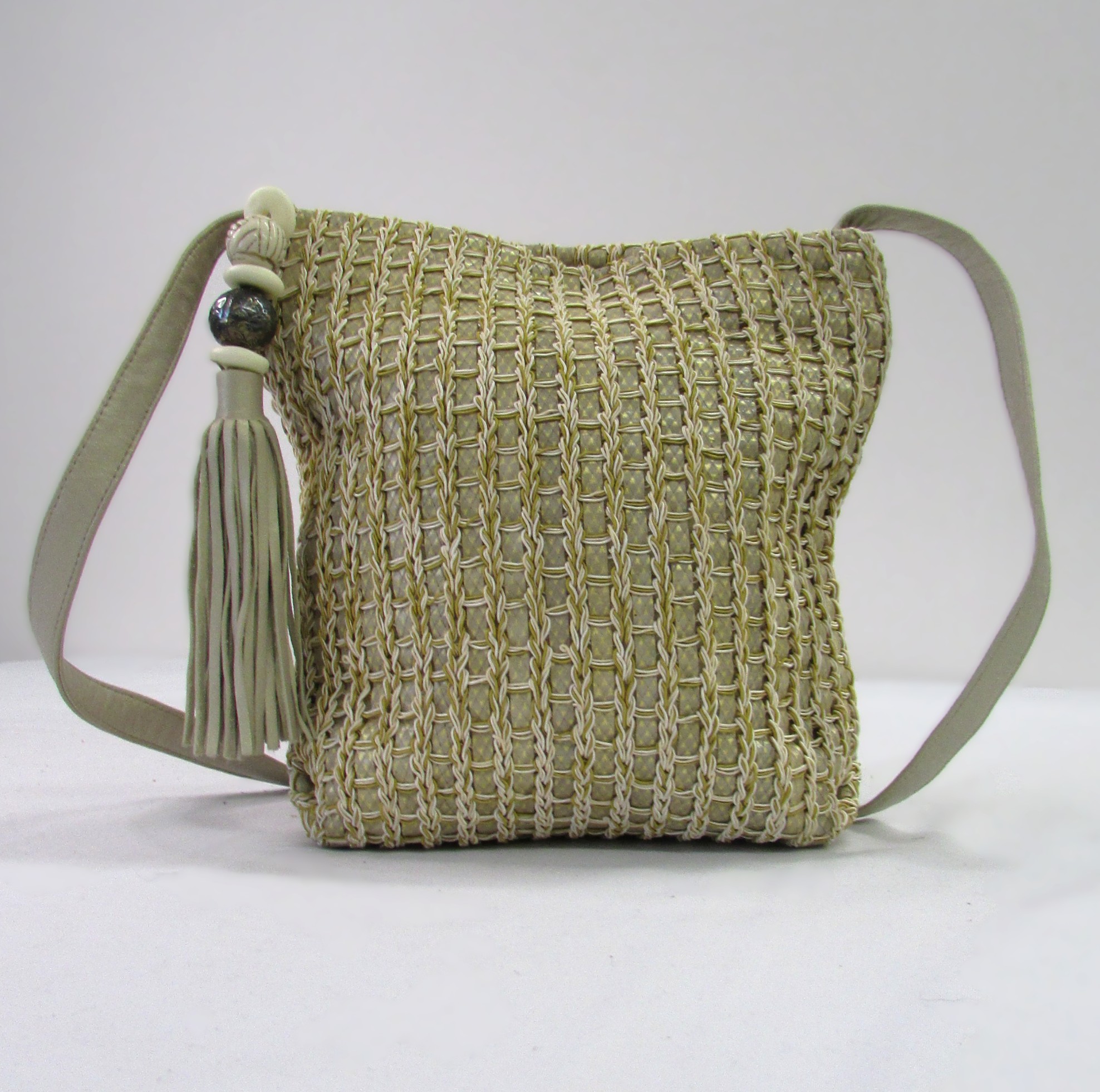 Sharif Vintage Crocheted Crossbody Bag with Tassle and Leather Strap - Image 4