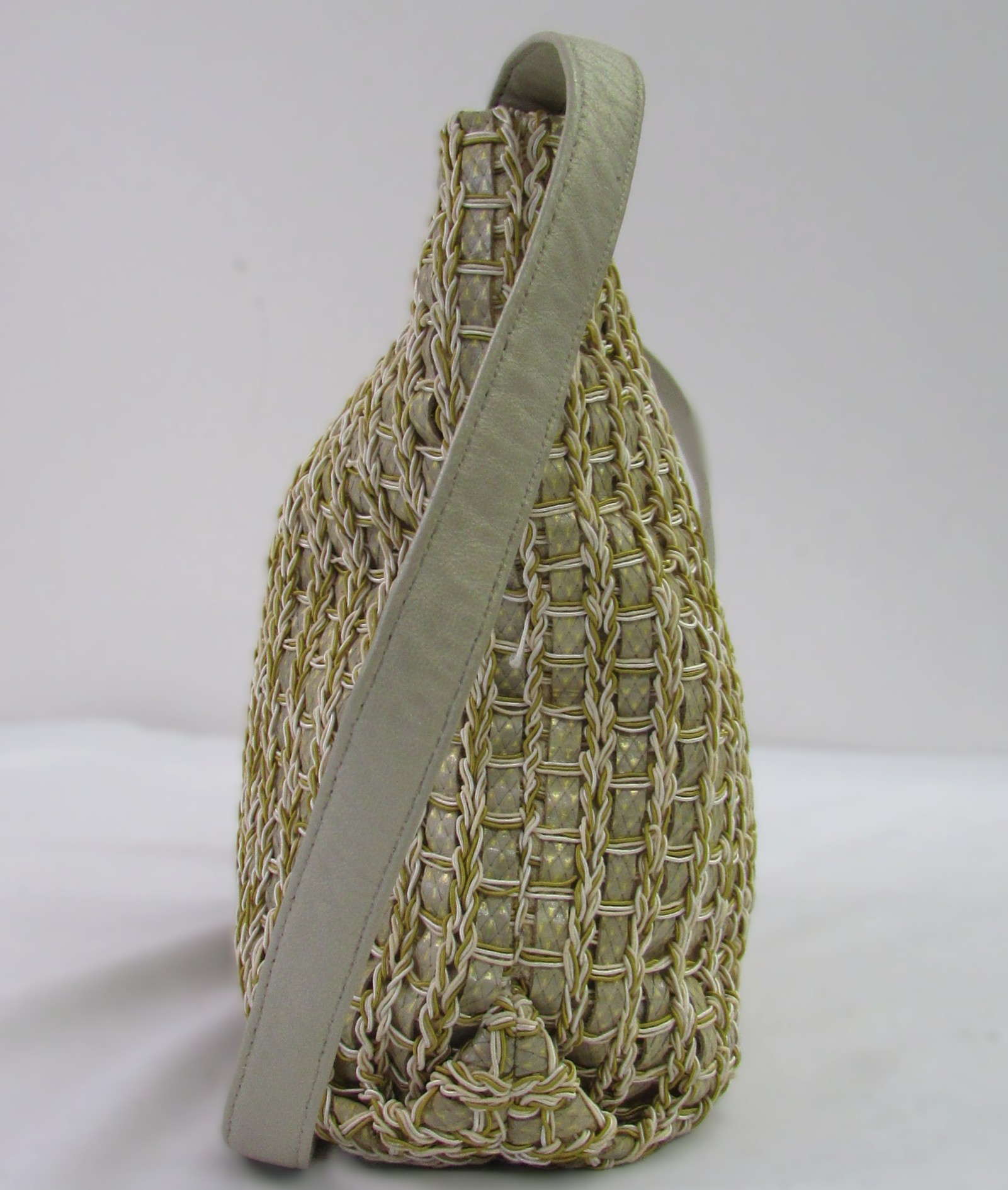 Sharif Vintage Crocheted Crossbody Bag with Tassle and Leather Strap - Image 7