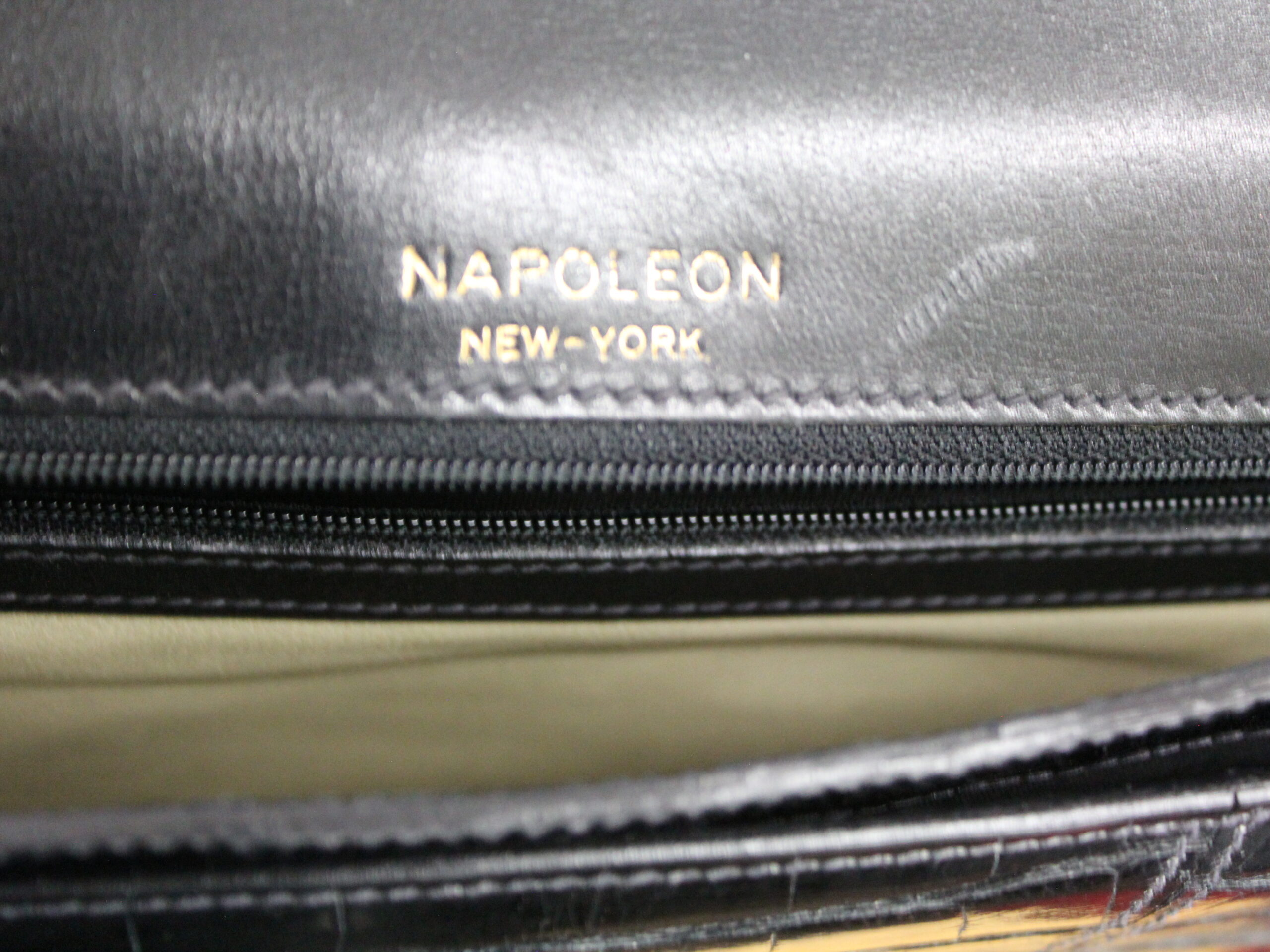 Napoleon Vintage Black Leather Envelope Purse - Image 3