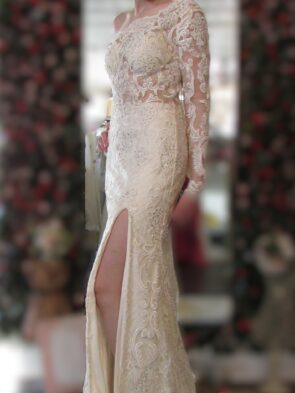 Mori Lee Women Bridal Gown Champagne Lace Gown One Long Sleeve Size 6