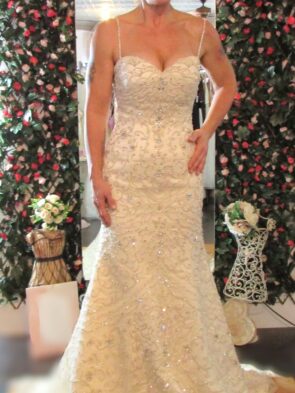 Jasmine Haute Couture Bridal Gown Size 8