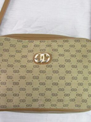 Gucci Vintage Tan Pouch Purse w Strap