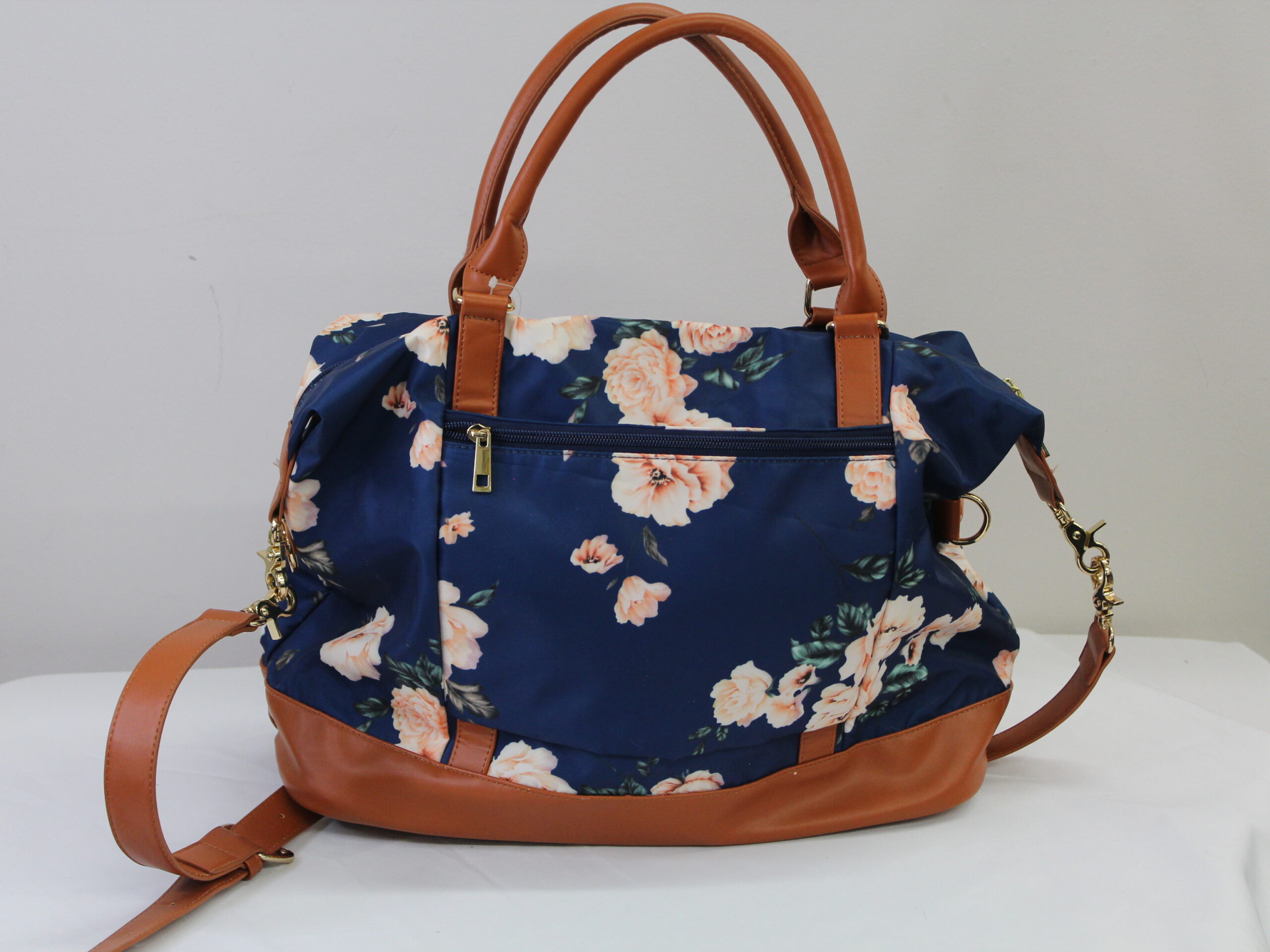 Unbranded Vintage Blue Floral Tote with Strap - Image 2