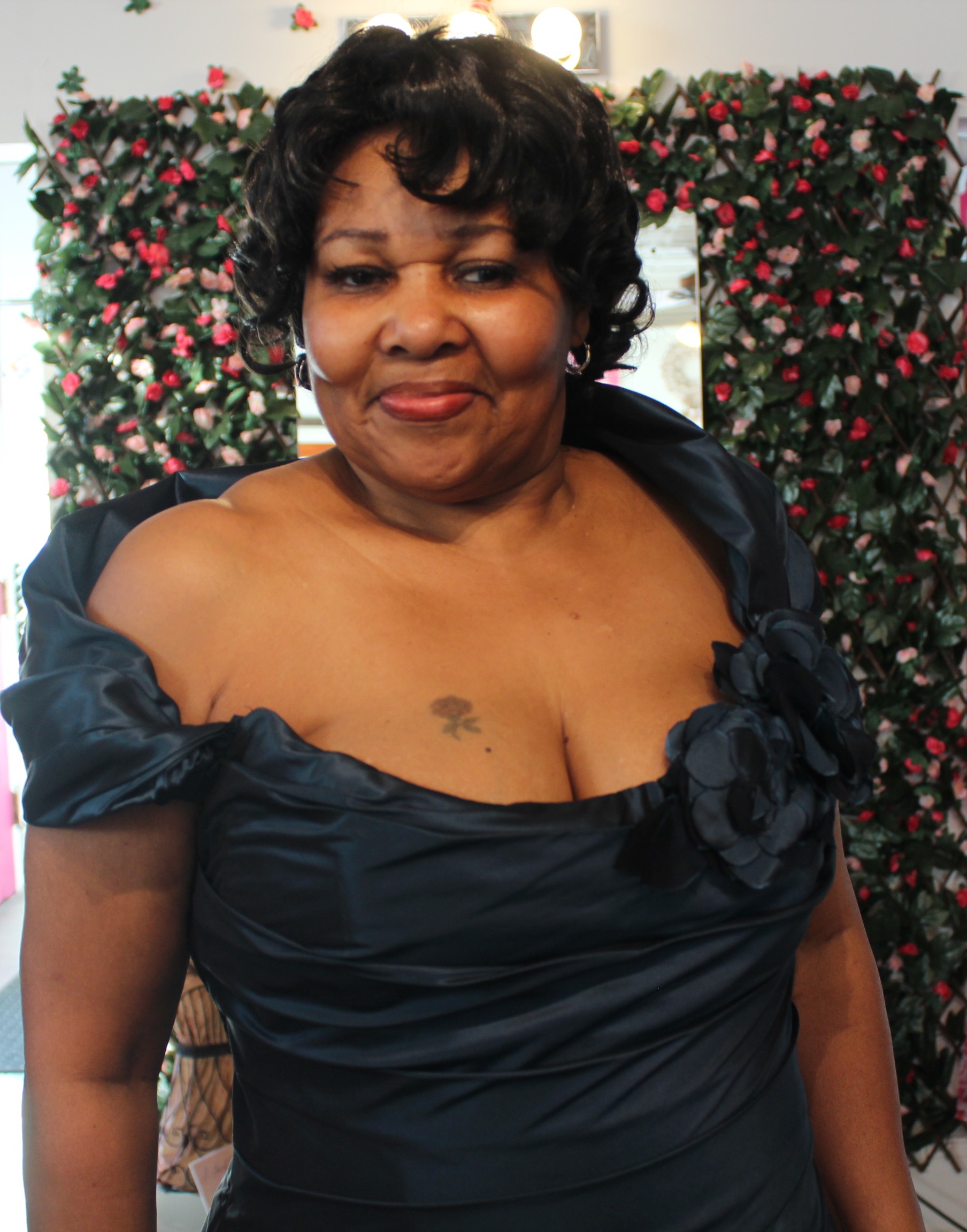 Lian Carlo Couture Navy Gown Size 16 - Image 2