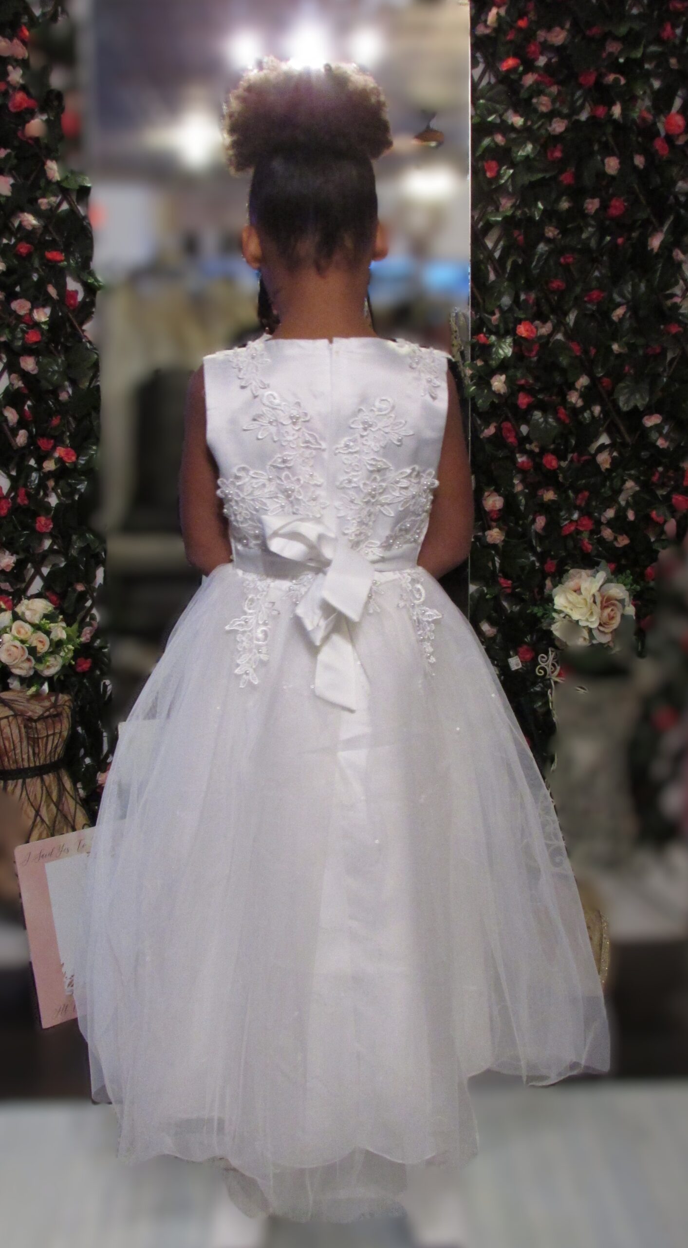 Weileenice Sleeveless Flower Girl Dress Size 8 - Image 2