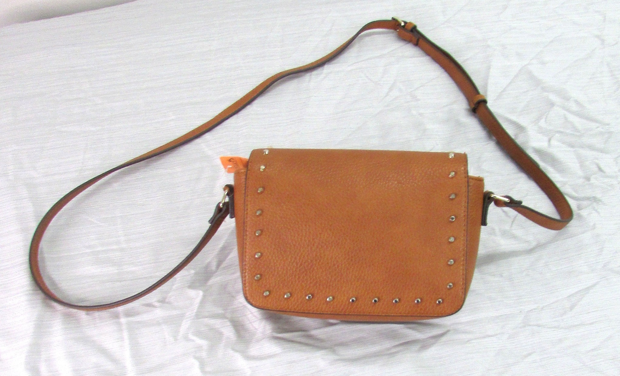 White House Black Market Vintage Leather Brown Crossbody - Image 3