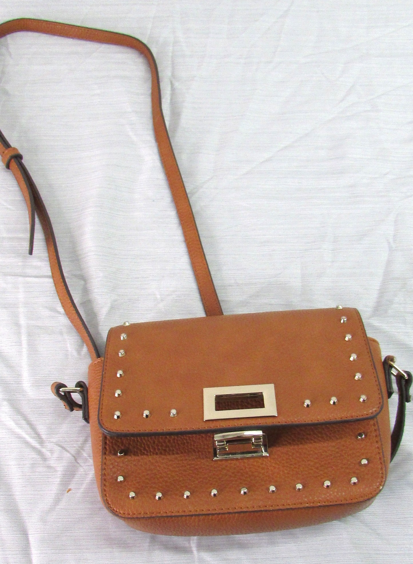 White House Black Market Vintage Leather Brown Crossbody - Image 4