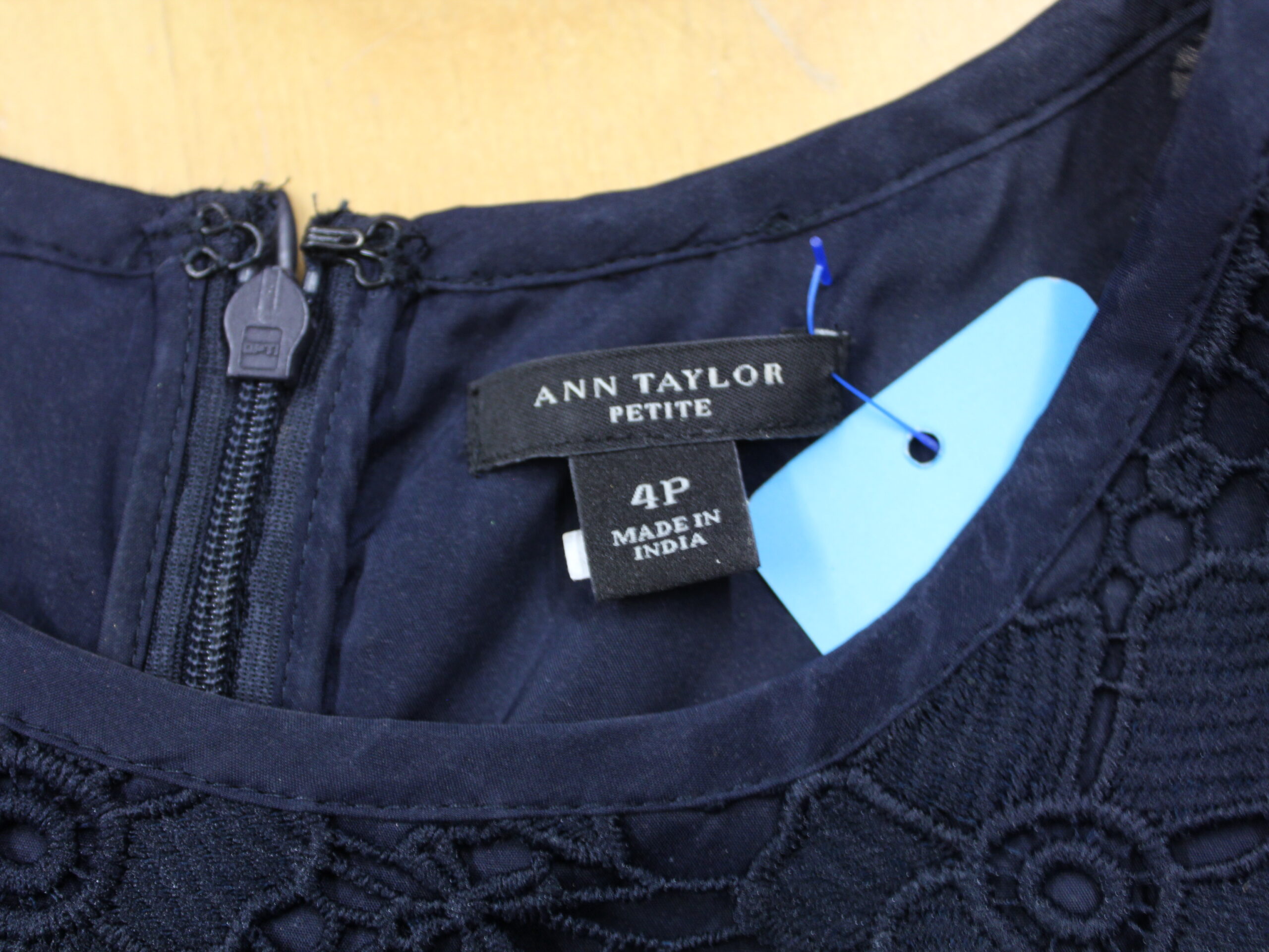 Ann Taylor Vintage Dark Navy Blue Crochet Outer Dress Size 4P - Image 4