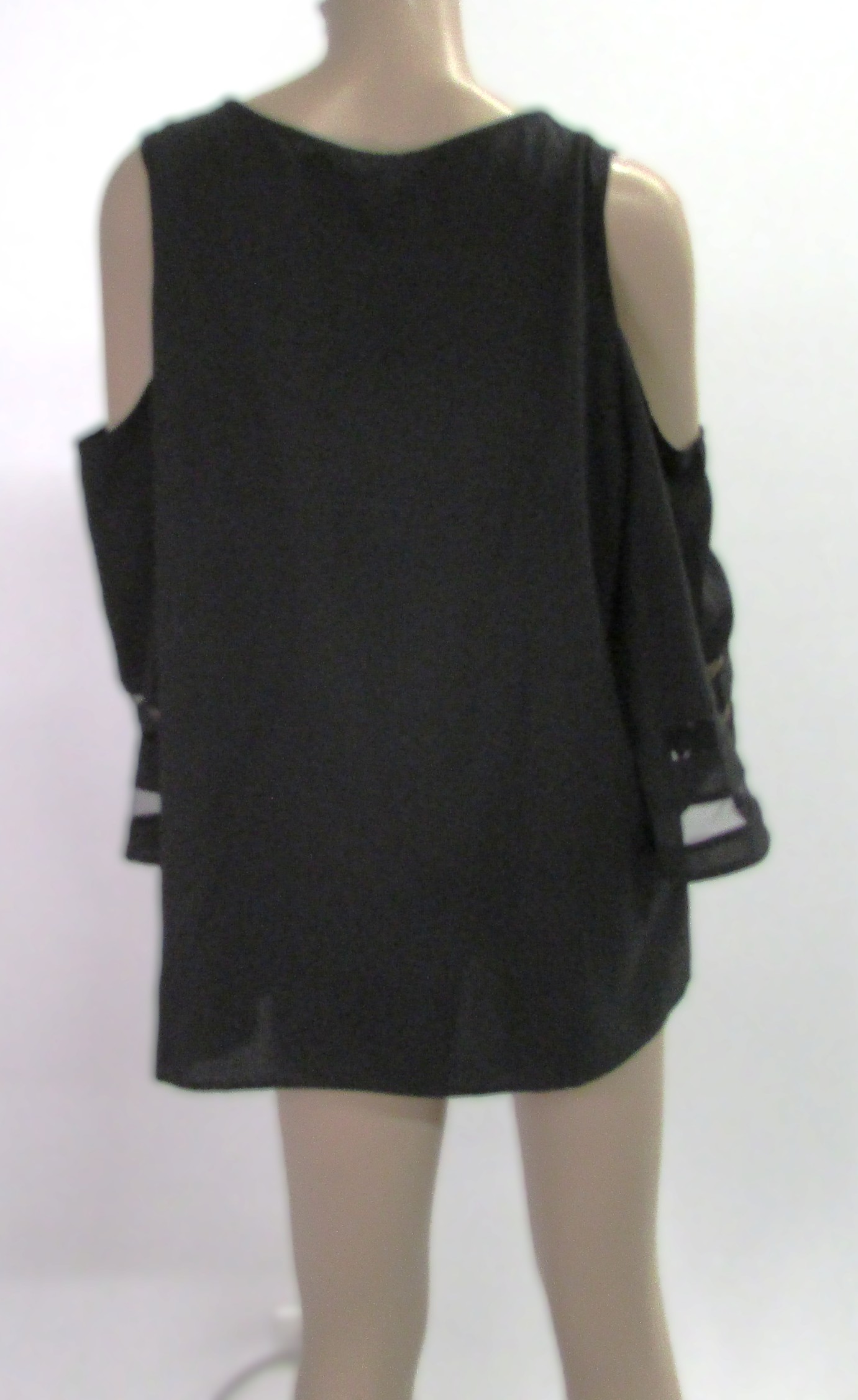 Unbranded Casual Top Black w Cold Shoulders Size XL - Image 3