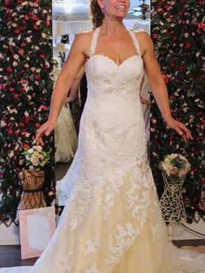 Jasmine Collection Ivory Lace Beaded Bridal Gown Size 12