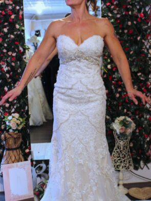 Mori Lee by Madeline Gardener Ivory Lace Bridal Gown Size 12