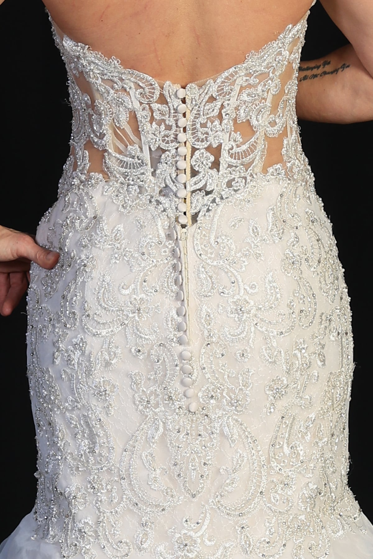 Mori Lee by Madeline Gardner Ivory Lace Silver Bridal Gown Size 14 - Image 3