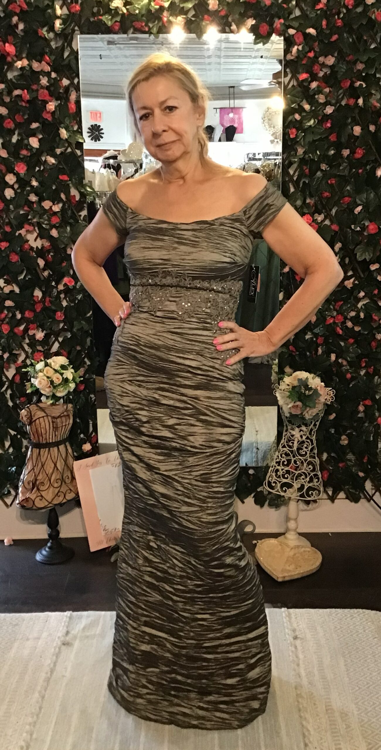 Alex Evening Sage Green Mermaid Fit Gown Size 4, NWT - Image 6