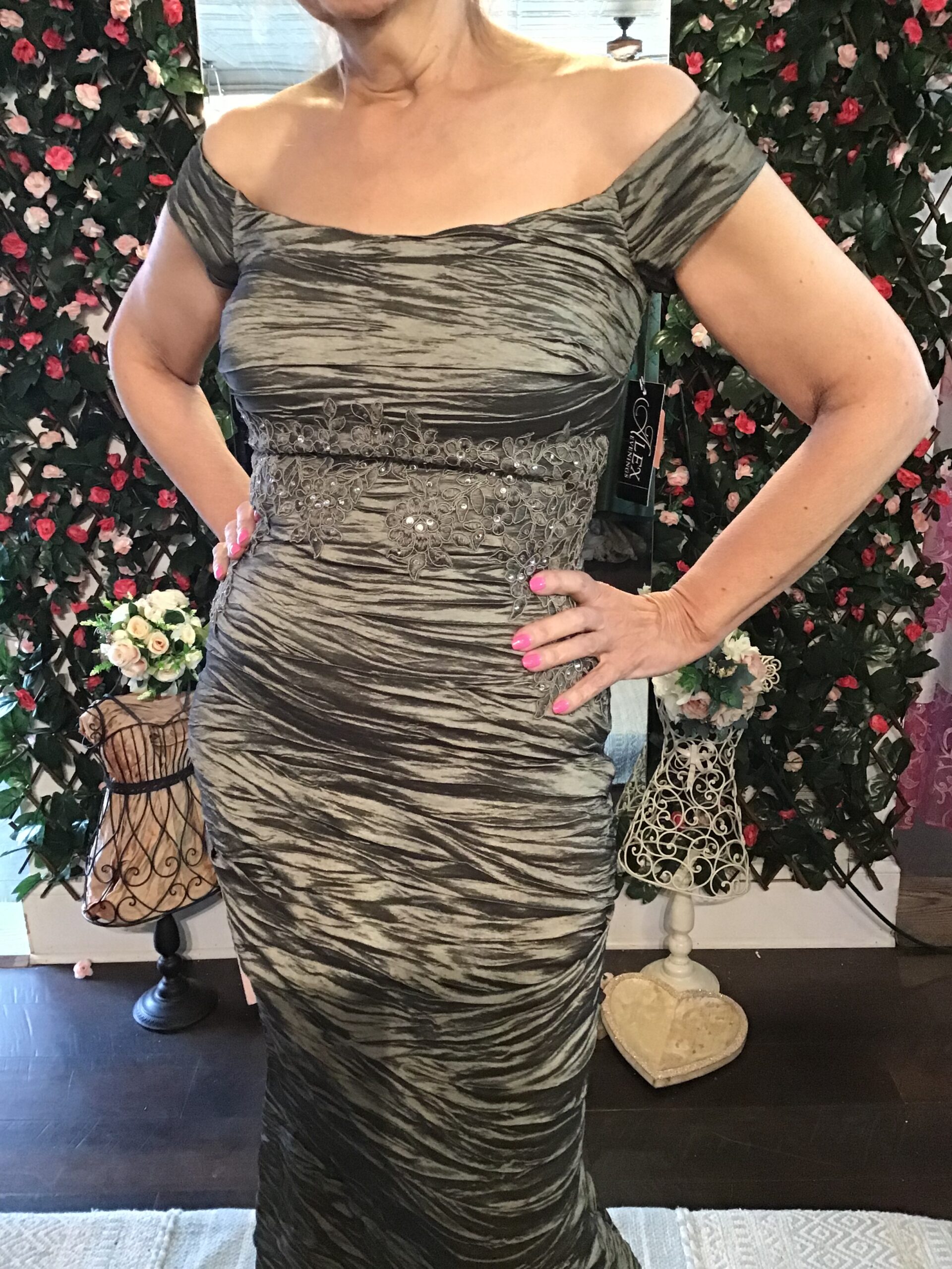 Alex Evening Sage Green Mermaid Fit Gown Size 4, NWT - Image 5