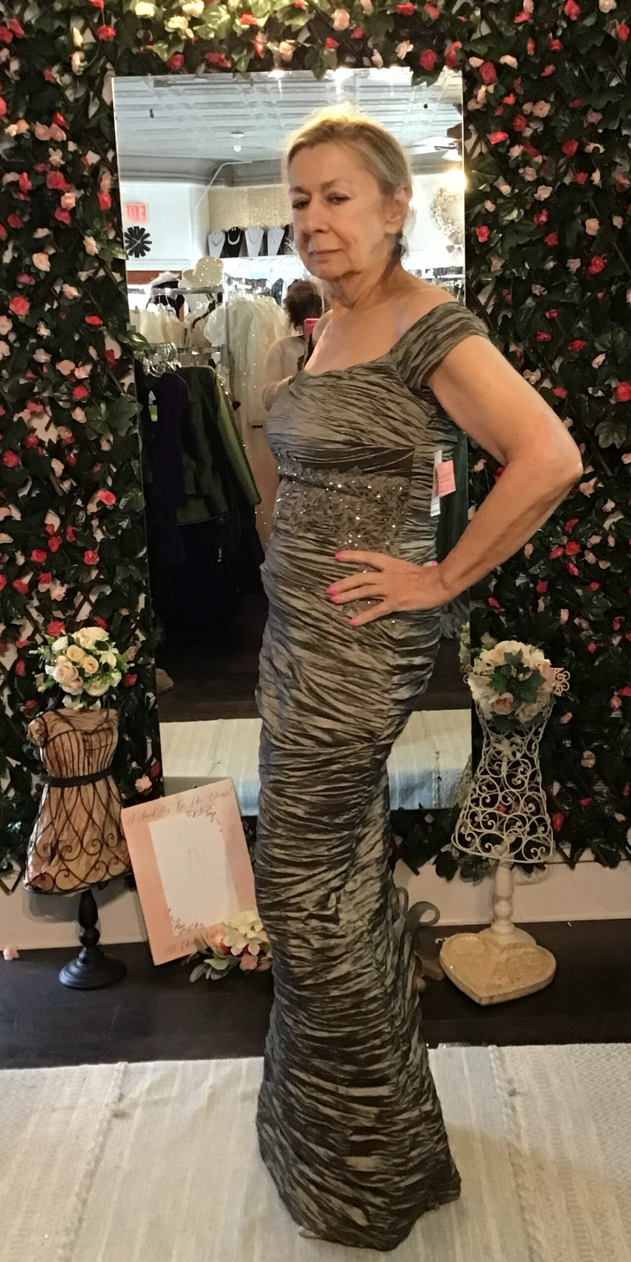 Alex Evening Sage Green Mermaid Fit Gown Size 4, NWT - Image 4