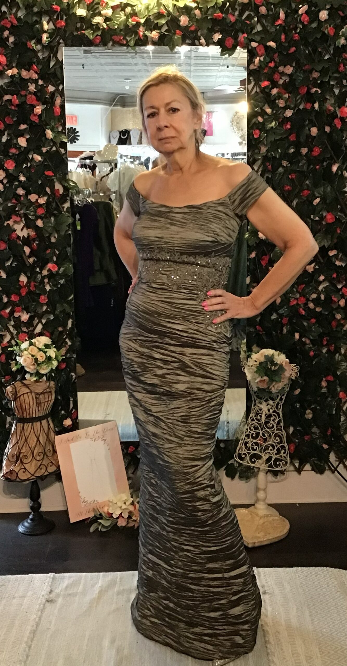 Alex Evening Sage Green Mermaid Fit Gown Size 4, NWT