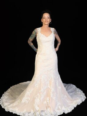 Stella York Ivory Lace w Peony Lining Bridal Gown Size 14