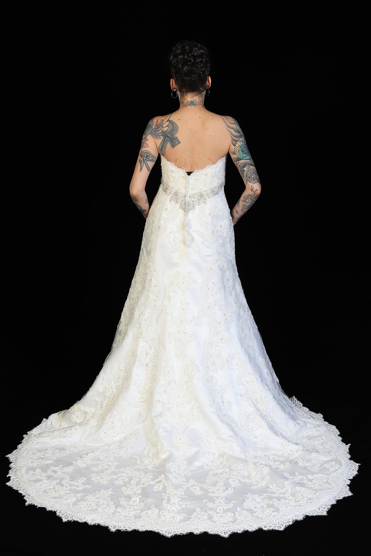 Casablanca Bridal Ivory Lace w Silver Jeweled Bridal Gown Size 11 - Image 5