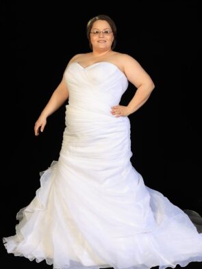 Stella York White Tooled Layered Bridal Gown Size 20